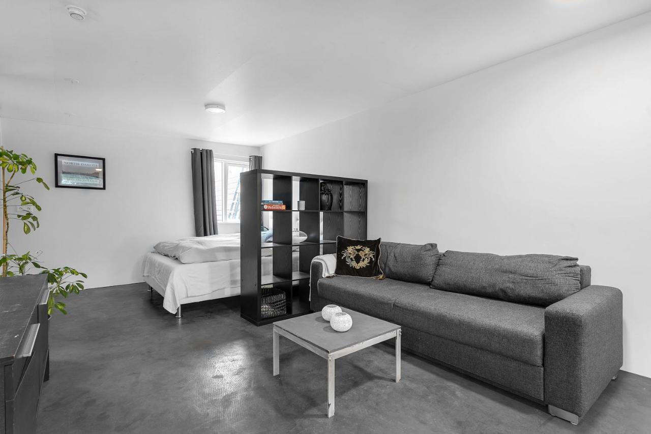 Lovely Studio Apartment With Hot Tub Reykjavík Dış mekan fotoğraf
